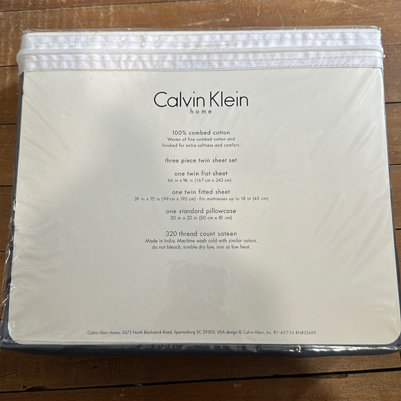 CalvinKlein 100% combed cotton 3 pc TWIN sheet set 320 thread count sateen - Picture 2 of 3